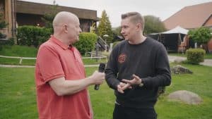 Thumbnail: Ross Tavendale by Jason Barnard