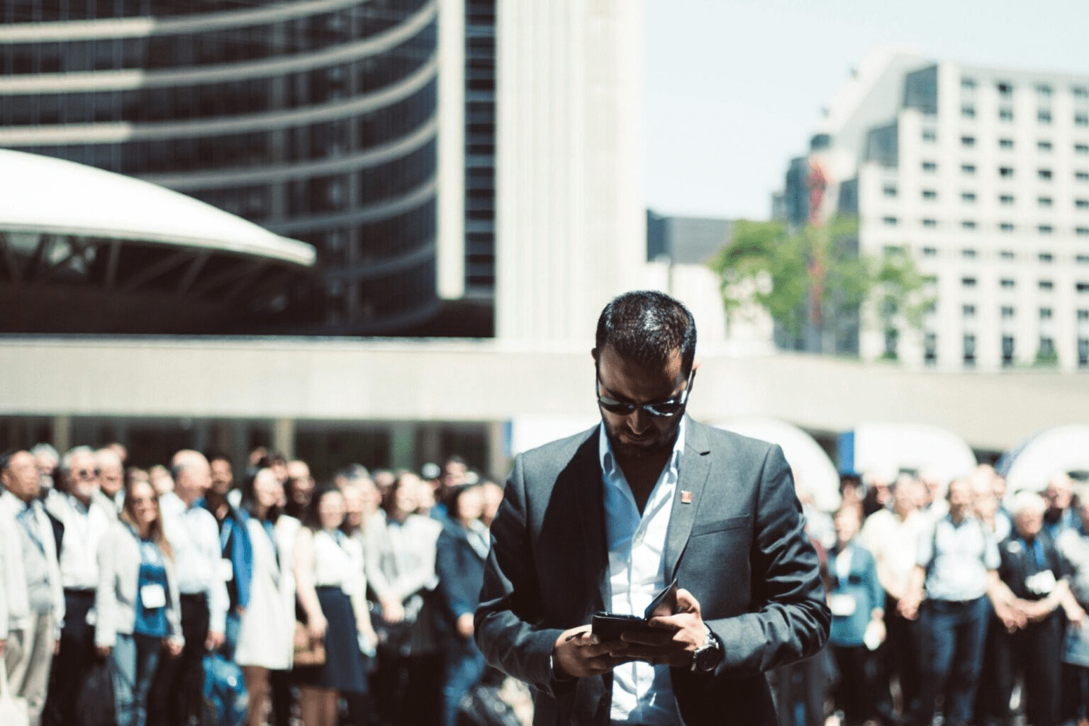 Featured Image for 20 Unconventional Ways to Stand Out in a Crowded Market